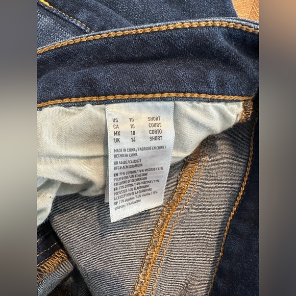 American Eagle Distressed Jegging - Picture 4 of 4